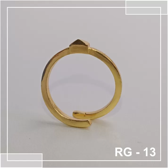 Piramid Ring